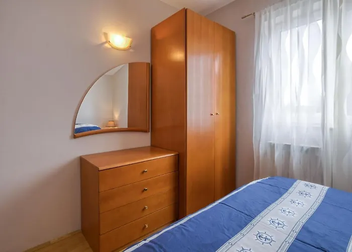 Daria-4 By Interhome * ポレッチ