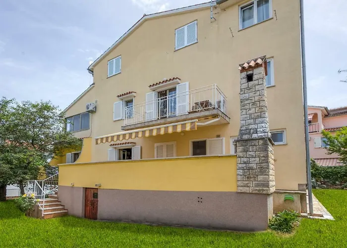 Daria-4 By Interhome アパート ポレッチ